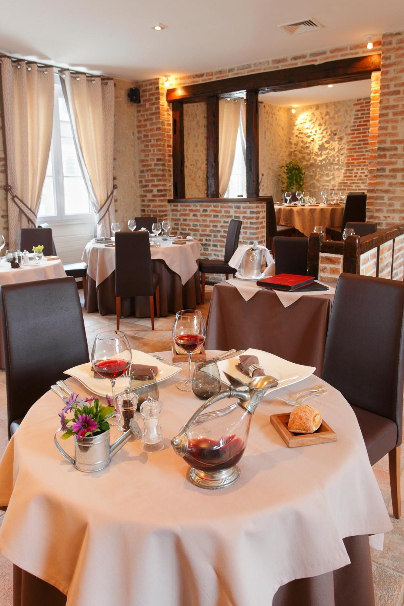 La Chaumiere Hotel Aubigny-sur-Nere Luaran gambar