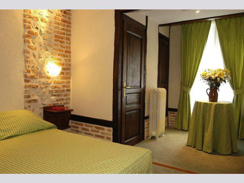 La Chaumiere Hotel Aubigny-sur-Nere Luaran gambar